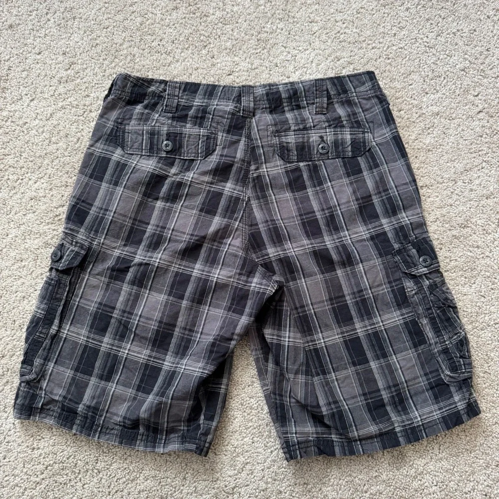 men's baggy Lee dark plaid cargo shorts size 34